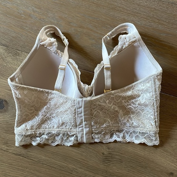 Leonisa Luxe Lace Underwire Smoothing Bustier Size 36B Nude - Picture 6 of 10